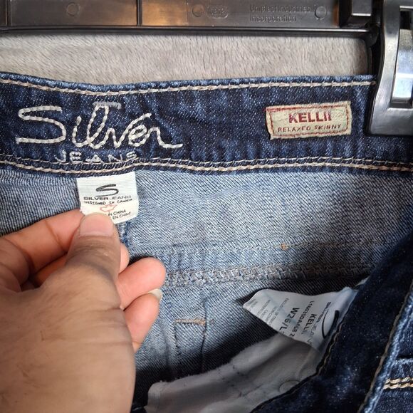 Silver Jeans Kellii Relaxed Skinny 26x31 Dark Wash Distressed Inseam 31 - Picture 5 of 8